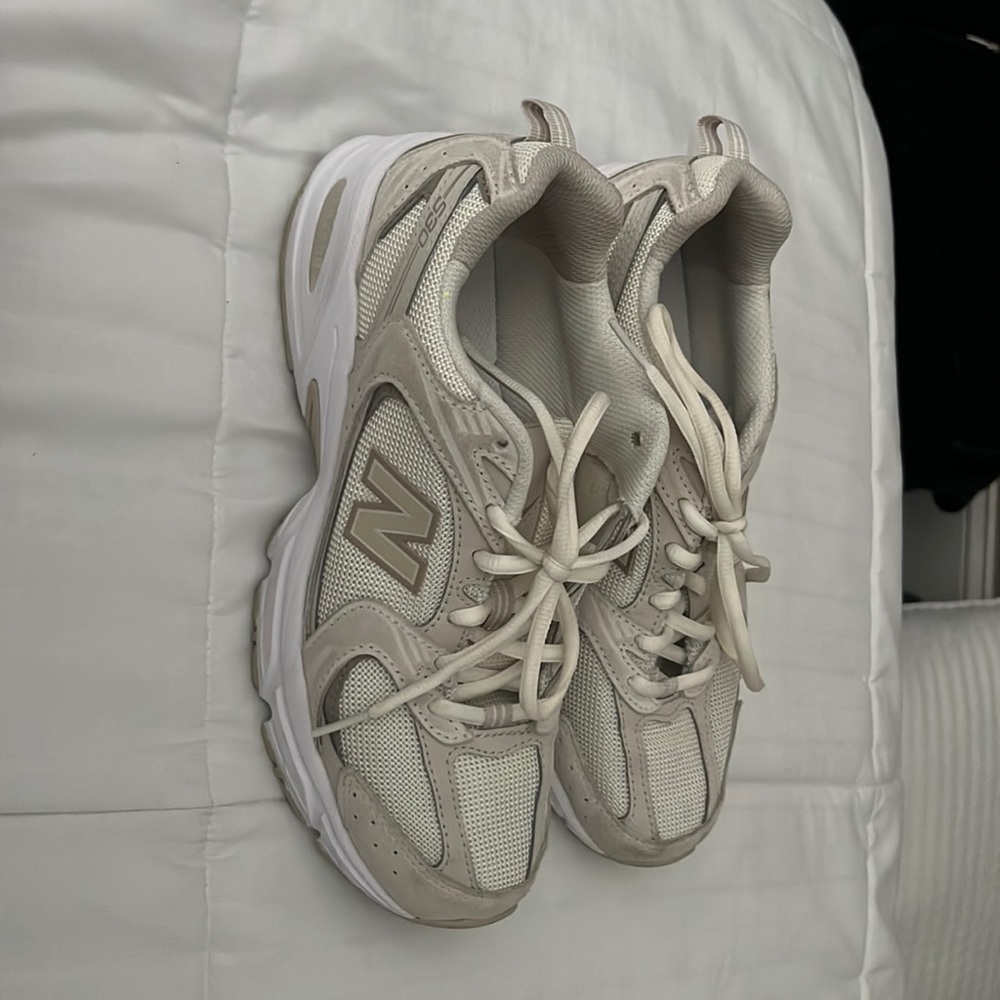 White and Beige New Balance 530’s size 8. Good condition
